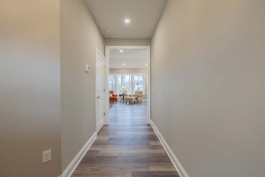 Entranceway to Living Room/Kitchen